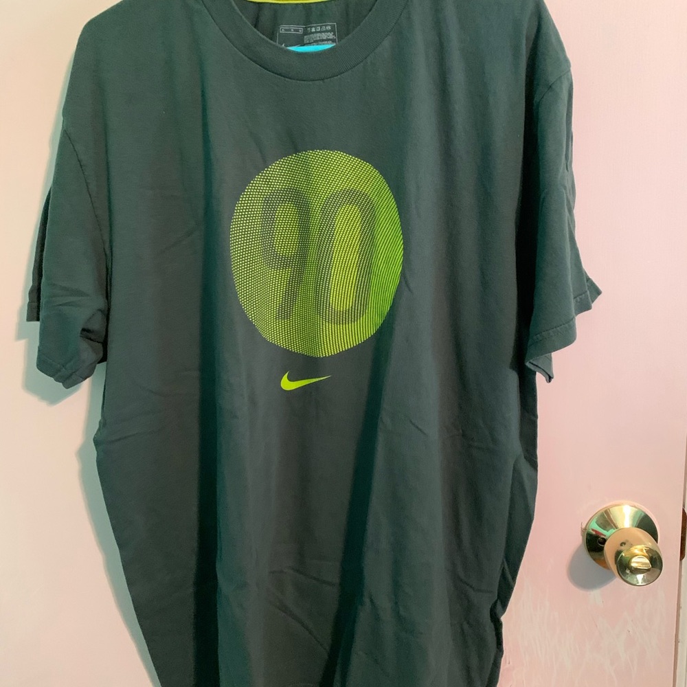 Nike tee